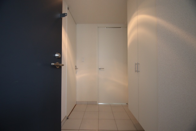 玄関　※別室の参考写真の為、現況優先です。