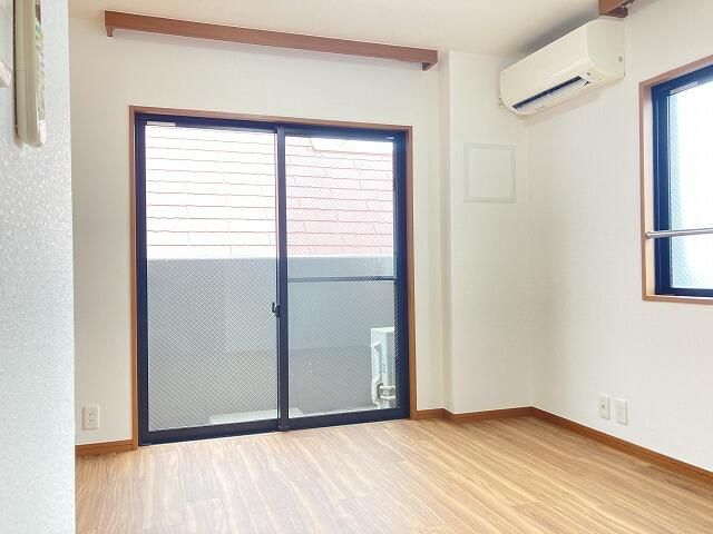 居室・リビング　※別部屋参考写真