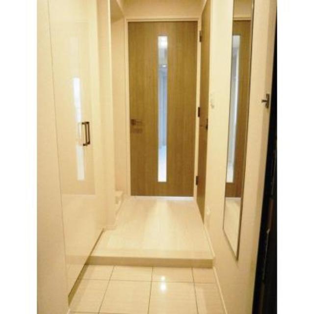 玄関　※写真は同タイプ住戸です。