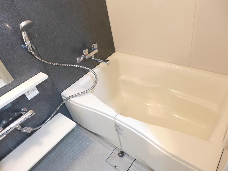 バス・シャワールーム　※別部屋の参考写真です。