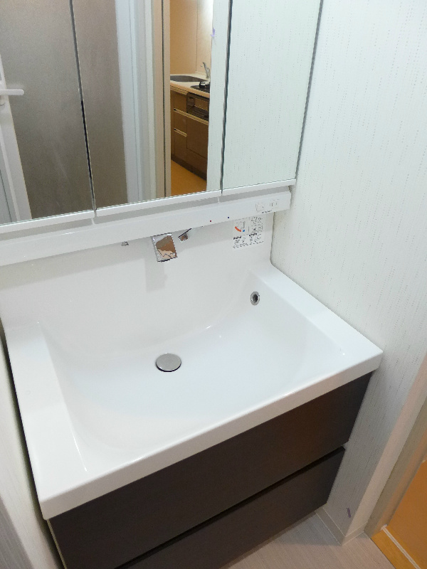 洗面設備　※別部屋の参考写真です。
