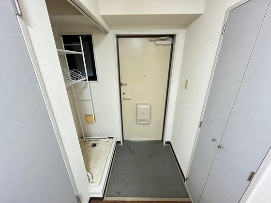 玄関　※別部屋の写真です