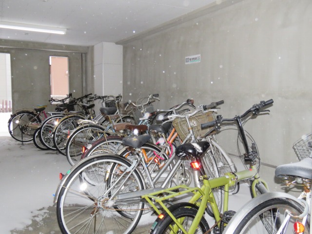 その他共有部分　敷地内に駐輪場あります♪