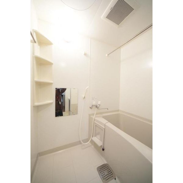 バス・シャワールーム　広々とした浴室で快適お風呂ライフ♪