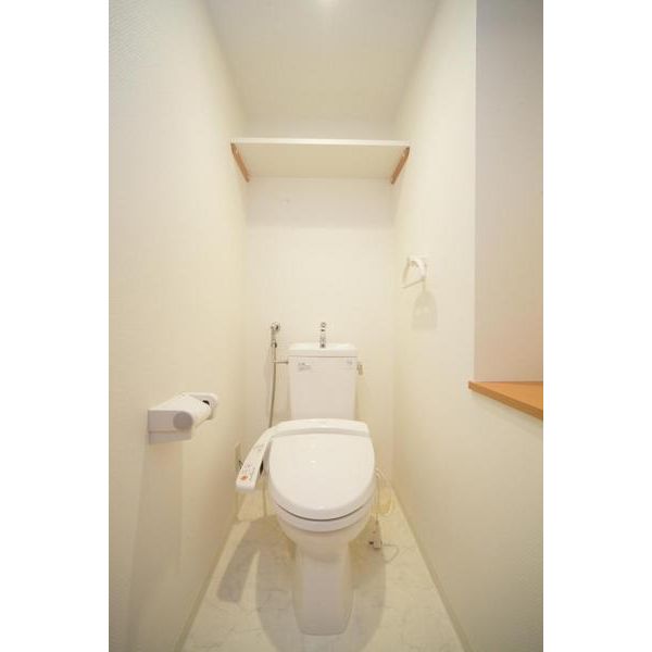 トイレ　いつも清潔・ウォシュレット完備しています♪