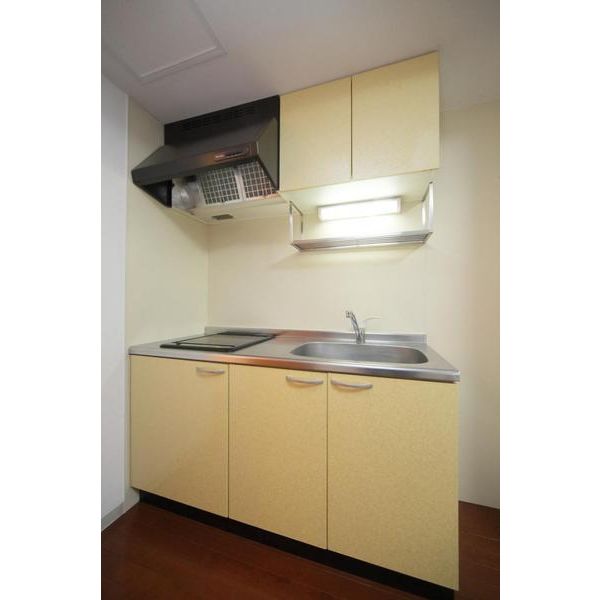 キッチン　オール電化で火を使わず安心ですね♪