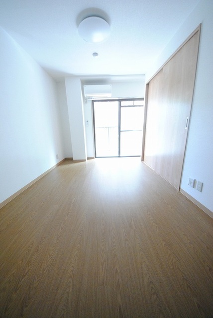 居室・リビング　写真は２Ｄ号室