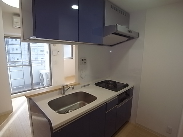 キッチン　カウンターキッチンのシステムキッチン