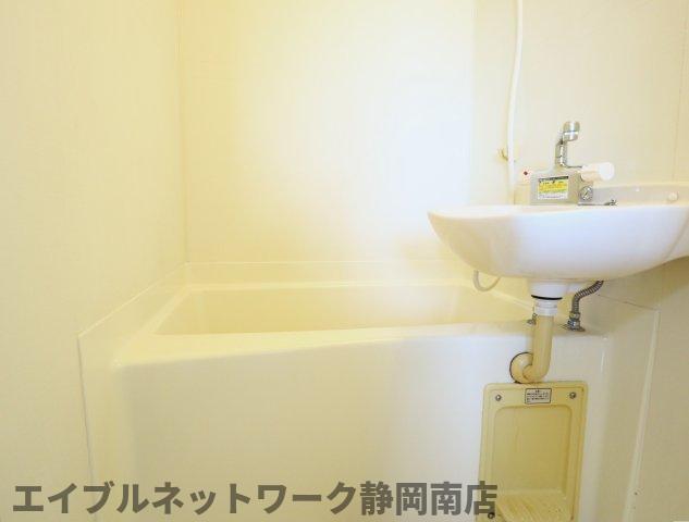 バス・シャワールーム　別室イメージ