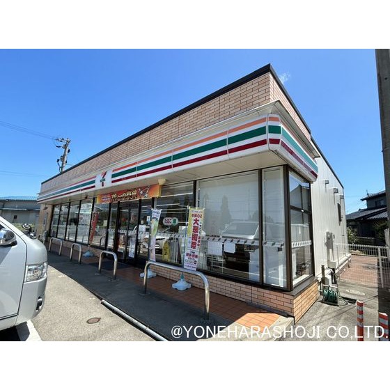 コンビニ　セブンイレブン砺波千代店（コンビニ）まで618m