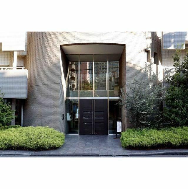 エントランス　清潔なエントランスです