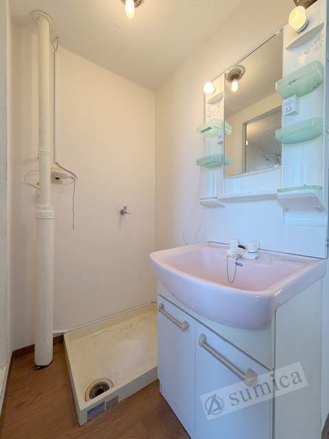 洗面設備　洗面脱衣所付き！独立洗面台が便利です♪♪