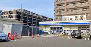 コンビニ　ローソン 福岡荒江三丁目店（コンビニ）まで555m