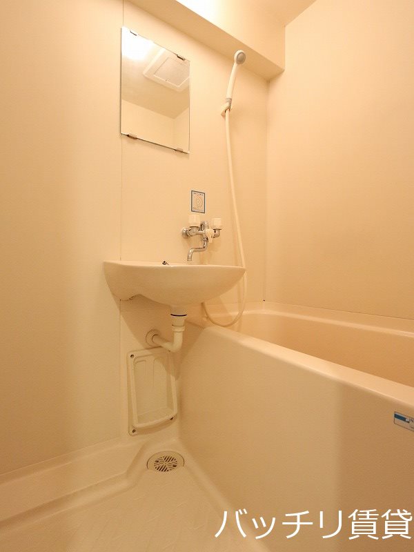 バス・シャワールーム　別号室イメージの為、現状を優先致します。