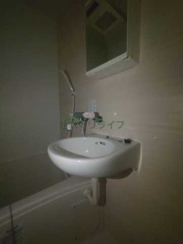 洗面設備　別階層の参考写真になります。