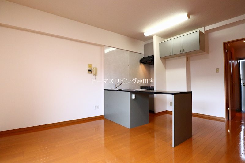 居室・リビング　402号室写真