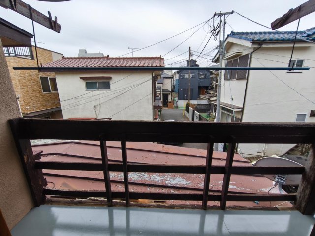 バルコニー　2階バルコニー。南向き洗濯物に快適。（イメージ）
