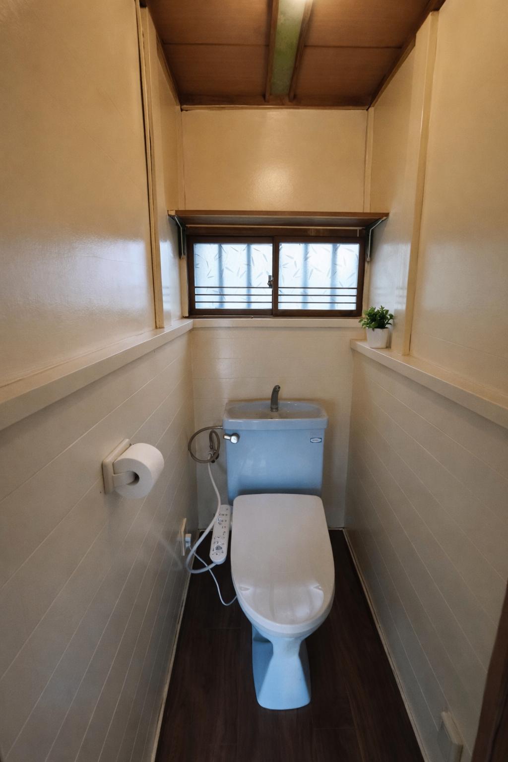 トイレ　ウォッシュレット新品。冬も快適。