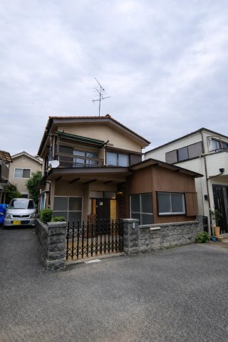 建物外観　南向きのバルコニーで、日当たりも、洗濯物干しもバッチリです。