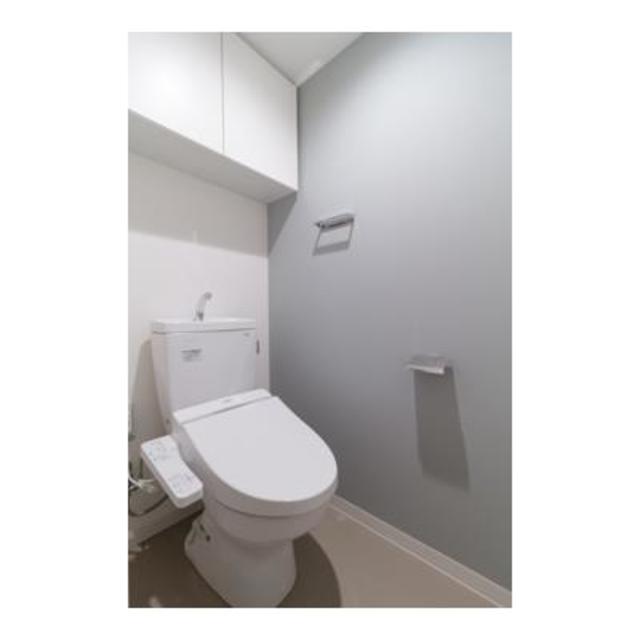 トイレ　※写真は同タイプ住戸です。