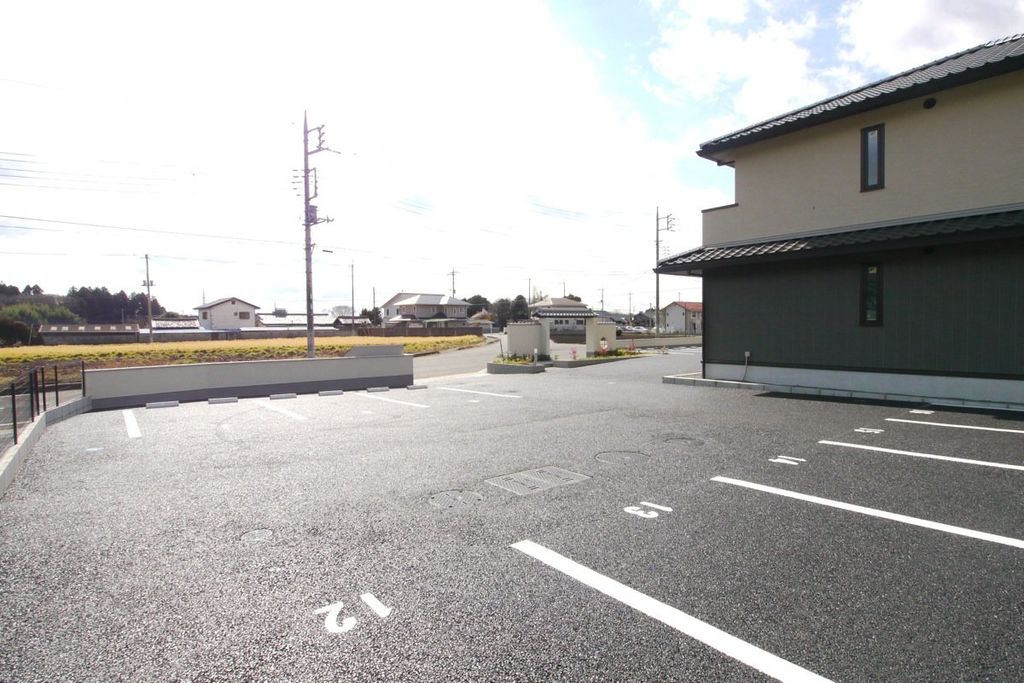 駐車場　駐車場