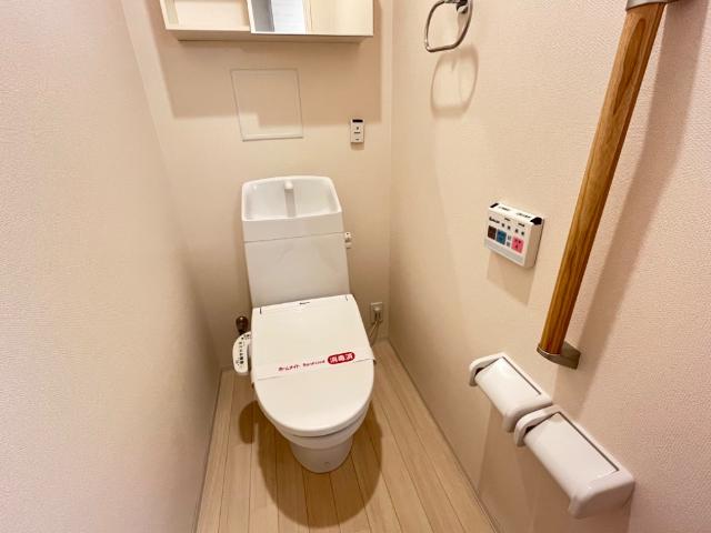 トイレ　シャワー付トイレ