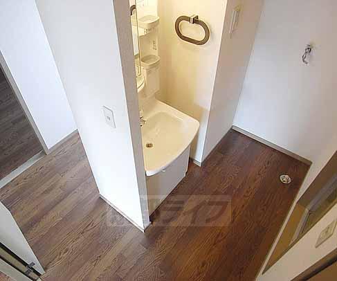 洗面設備　脱衣スペースも確保