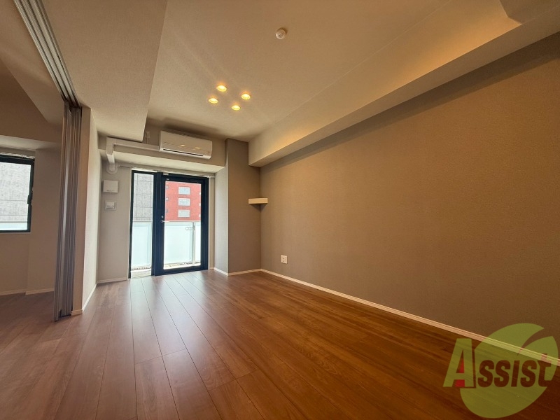 居室・リビング　リビングは１２．３帖のＬＤＫです。広々していますね。