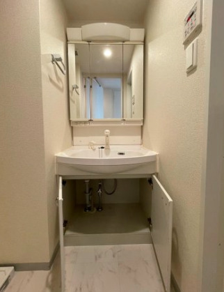 洗面設備　広い洗面スペース