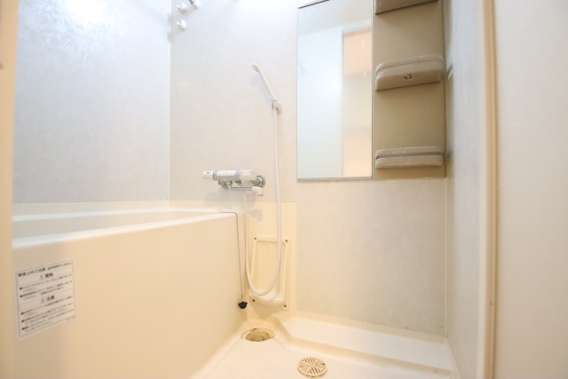 バス・シャワールーム　※別室の参考写真の為、現況優先です。