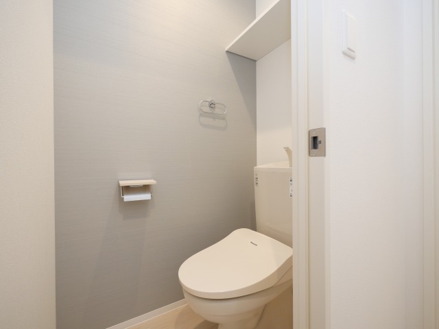 トイレ　快適なウォシュレット付きです♪