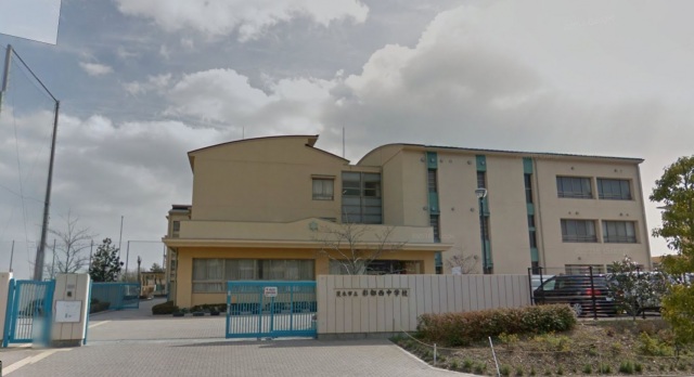 中学校　茨木市立彩都西中学校（中学校）まで333m