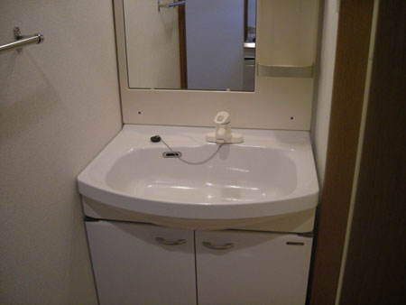 洗面設備　使いやすい洗面所です