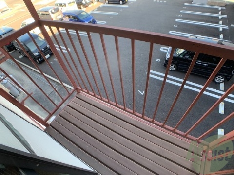 バルコニー　バルコニーはこんな感じです。イメージを掴んでください。