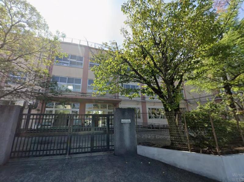 小学校　足立区立渕江第一小学校（小学校）まで700m