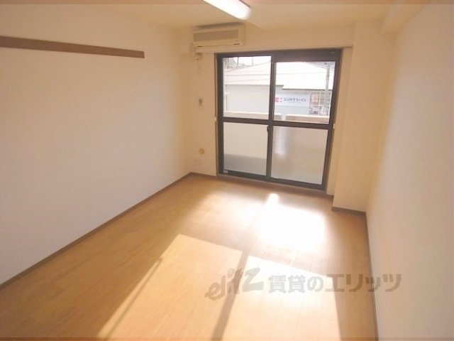 居室・リビング　居室