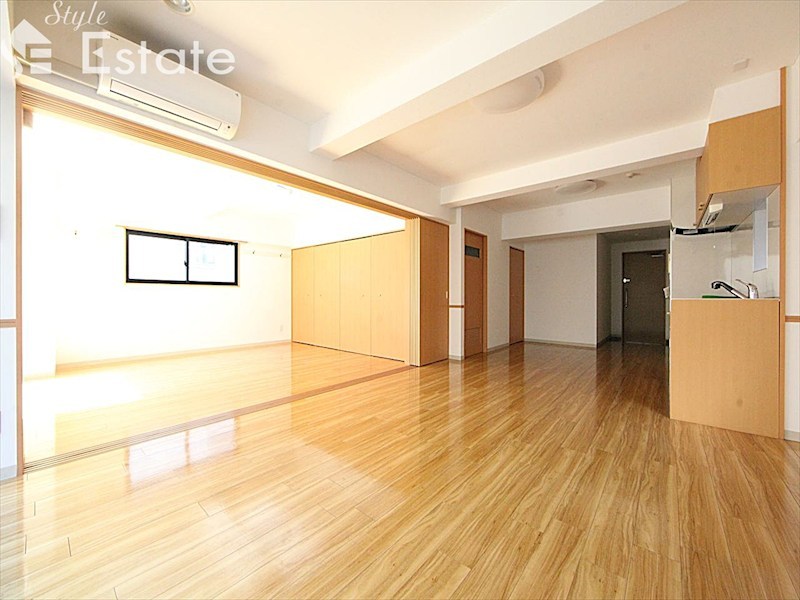 居室・リビング　内装