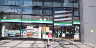 コンビニ　ファミリーマート 丸の内駅北店（コンビニ）まで154m
