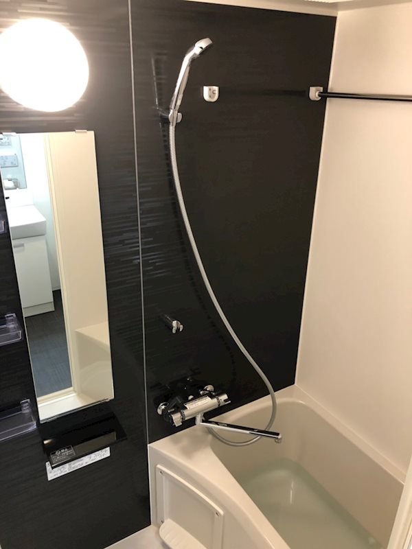 バス・シャワールーム　バスルーム