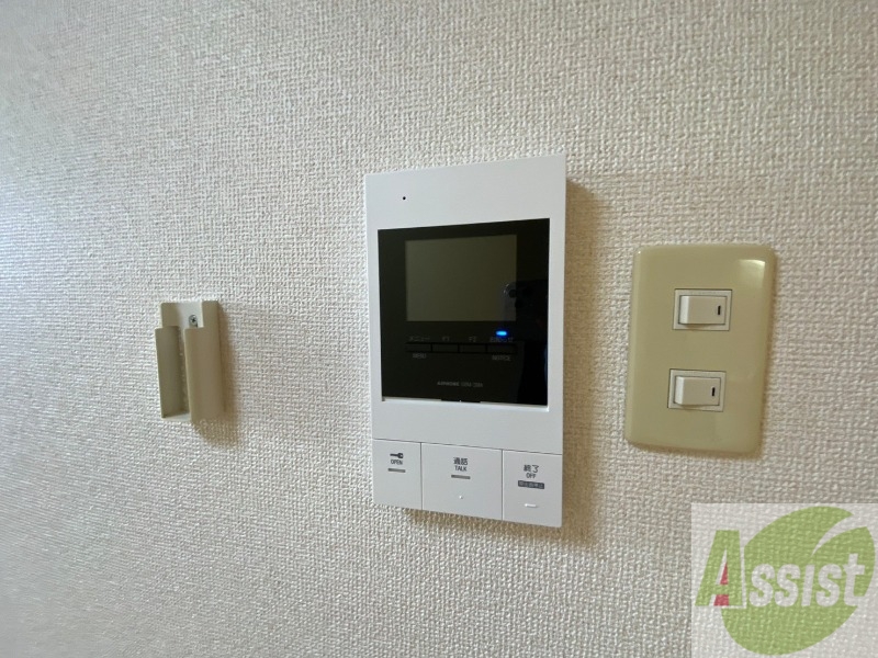 セキュリティ　ＴＶモニター付インターホンです。来客者の顔が見えるので安心！