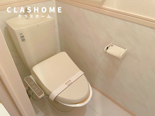 トイレ　同物件の別部屋になります。