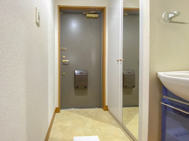 プレサンス神戸みなと元町の玄関写真
