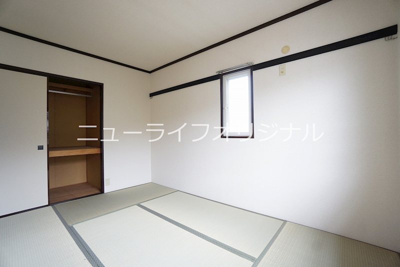 その他部屋・スペース　南向きの和室角部屋です