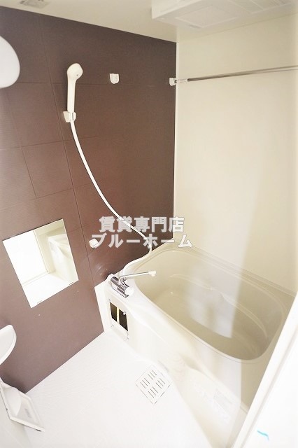 バス・シャワールーム　浴室乾燥機付きで雨の日の洗濯に困らない！