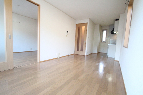 居室・リビング　※別部屋の写真です