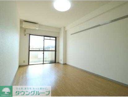 居室・リビング　同物件参考写真