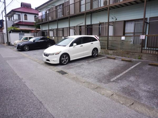 駐車場　駐車場