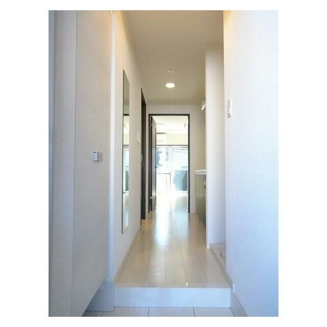 玄関　（別タイプ参考写真）ザ・レジデンス・オブ・トーキョーＹ１１