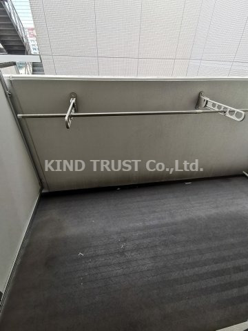 バルコニー　開放的で明るい空間を演出してくれるバルコニーです