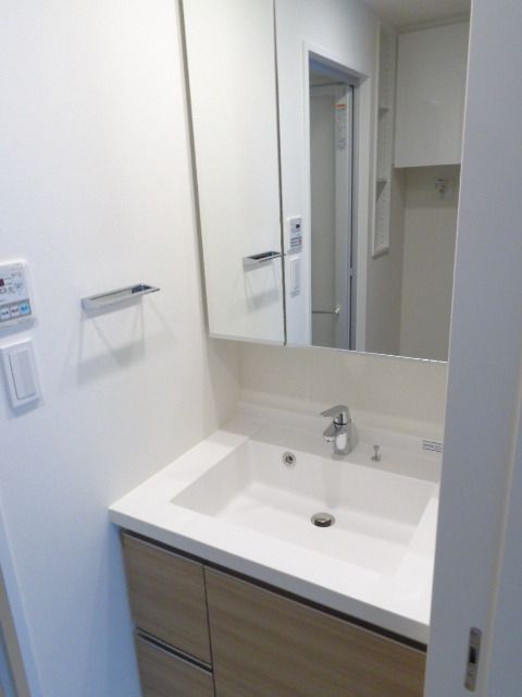 洗面設備　洗面台独立